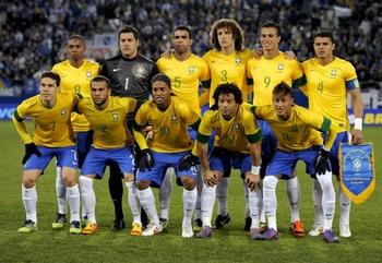 Brazil-12-13-NIKE-home-kit-yellow-blue-white-line-up.jpg